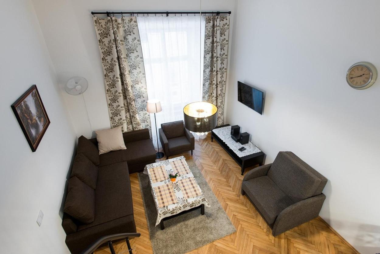 At Krakow Apartments Δωμάτιο φωτογραφία